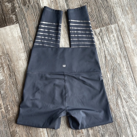 Z by Zobha Carbon Stripe Com-pression Leggings, Medium - Picture 3 of 12